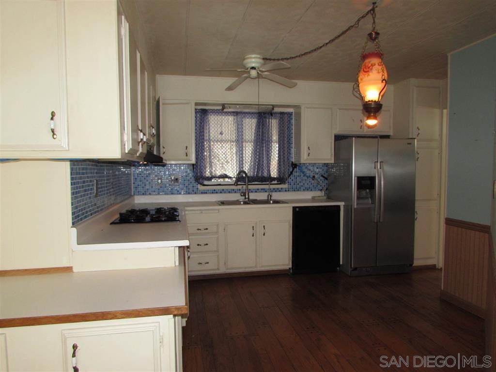 677 G St - Photo 1