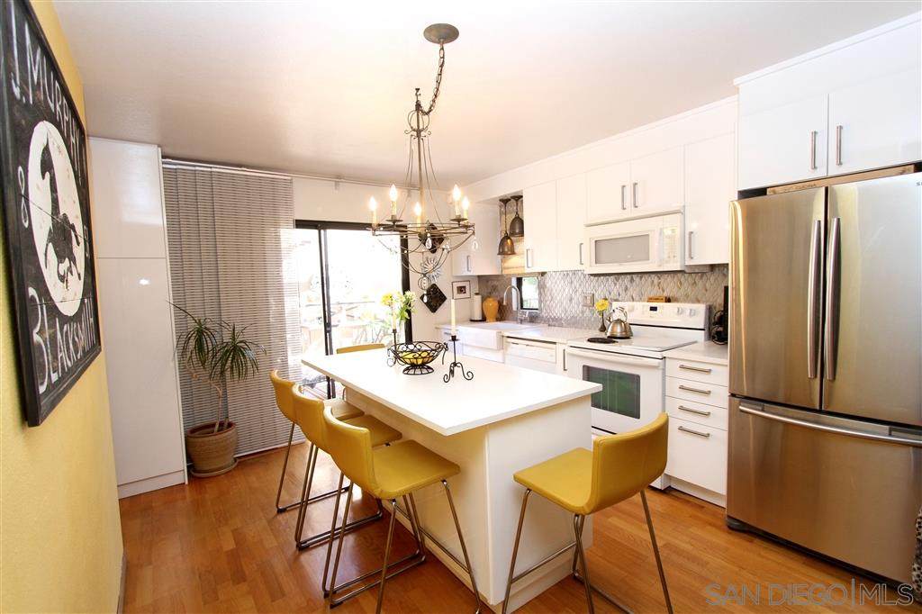 8740 Villa La Jolla Dr - Photo 1