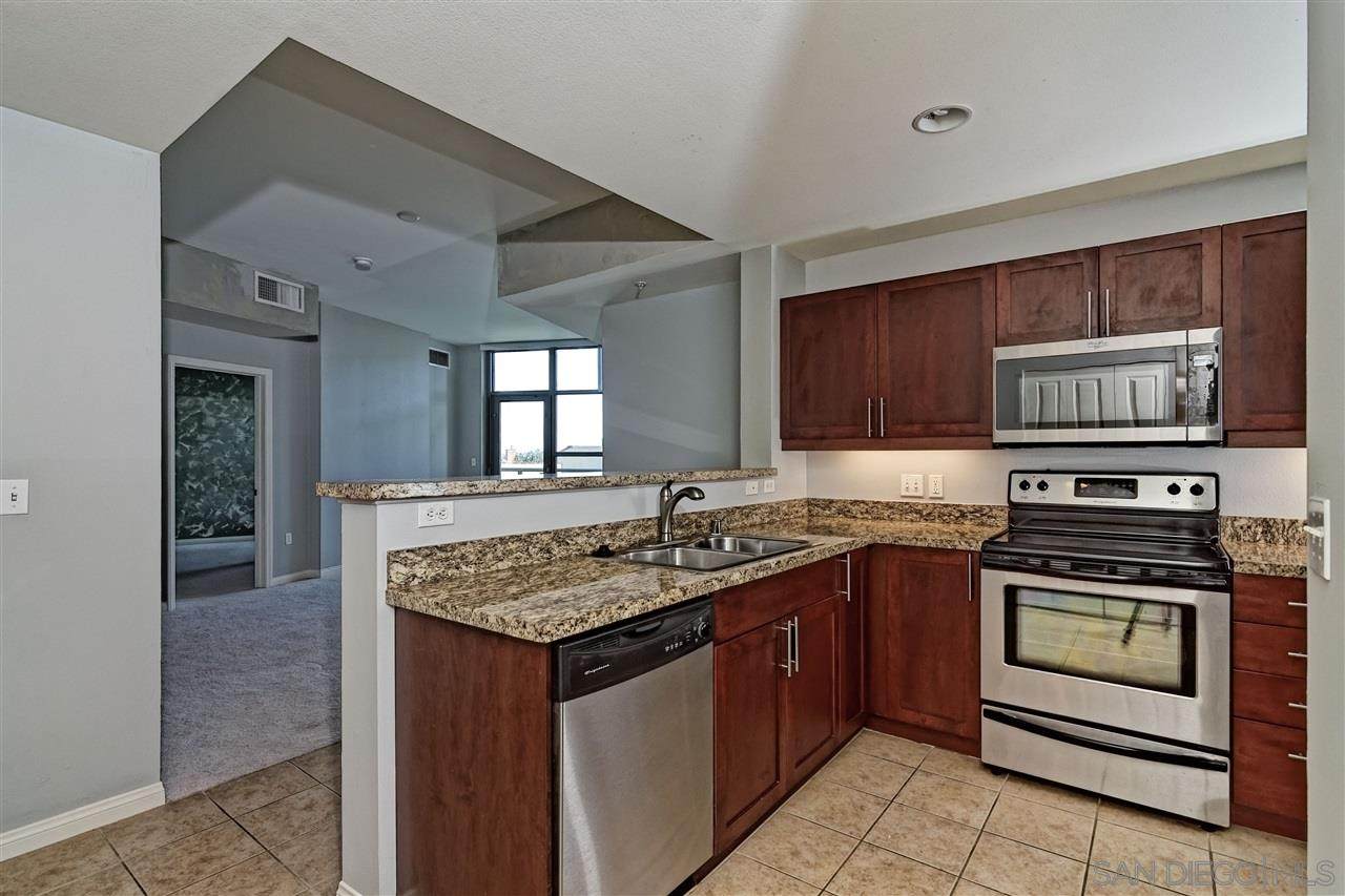 253 10th Ave - Photo 1