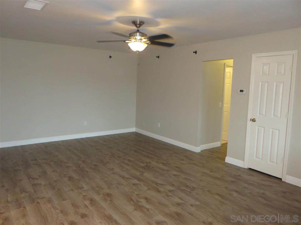 525 Debra Pl - Photo 1