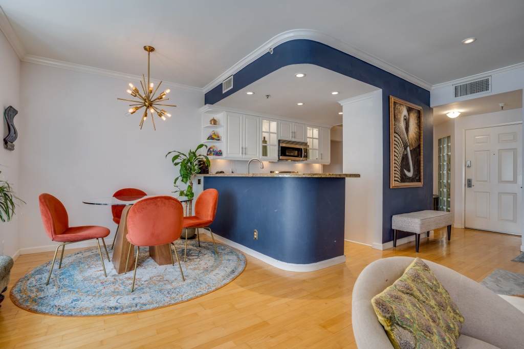 620 State - Photo 1