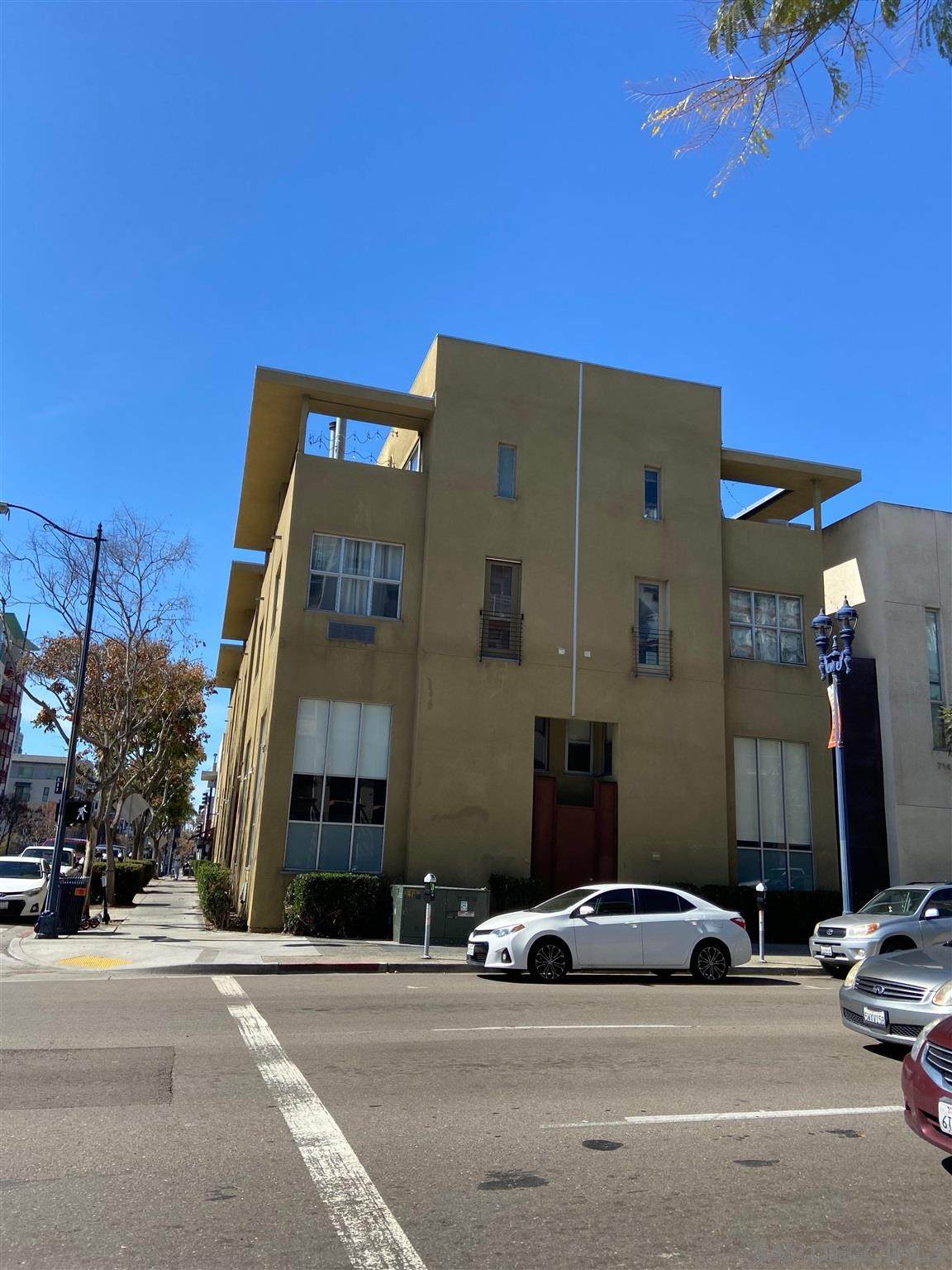 988 G St - Photo 1