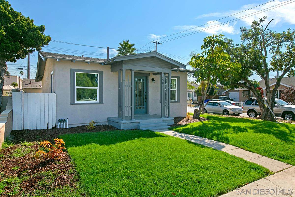 4503 32nd St - Photo 1