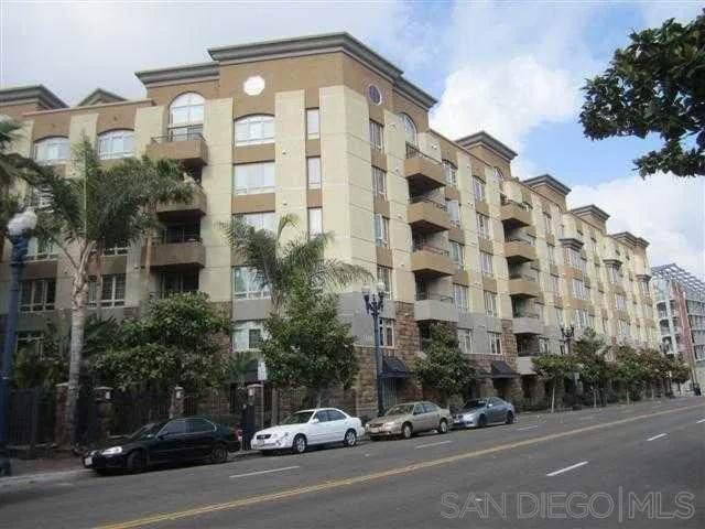 1480 Broadway - Photo 1