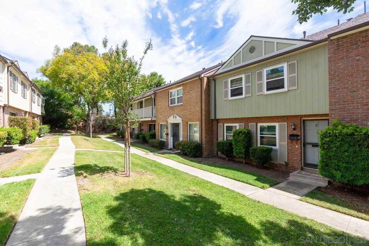 11911 Royal Rd - Photo 1