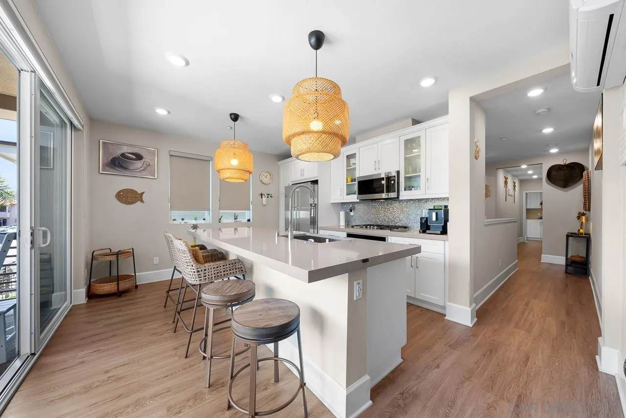 810 Santa Barbara Place - Photo 1