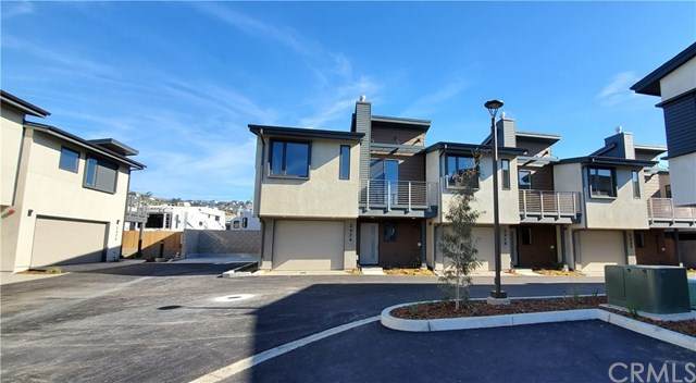 2426 Main - Photo 1