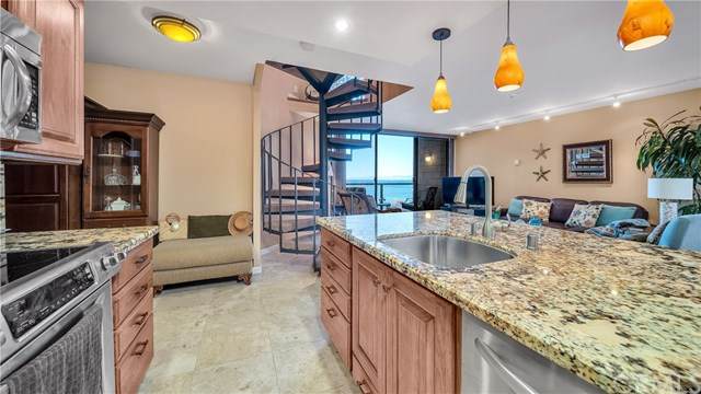 531 Esplanade - Photo 1