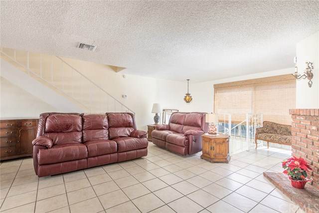 1910 Grismer Avenue - Photo 1