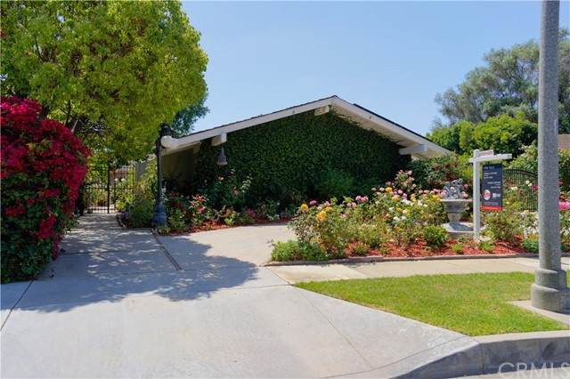 3338 Harvey - Photo 1