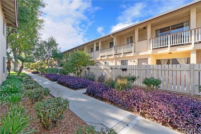 8105 Canby Avenue - Photo 1