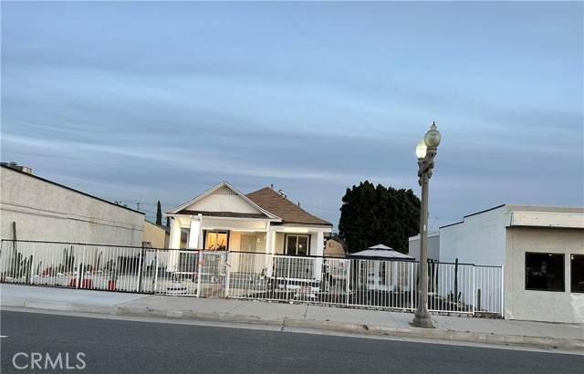 1350 Mount Vernon Avenue - Photo 1