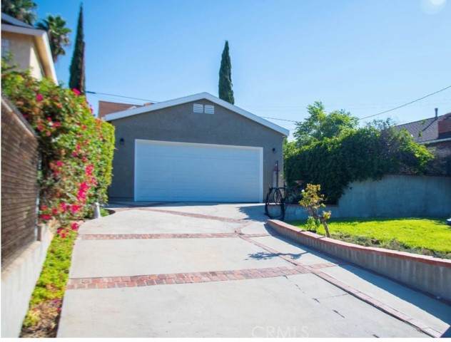 3021 Manhattan Avenue - Photo 1