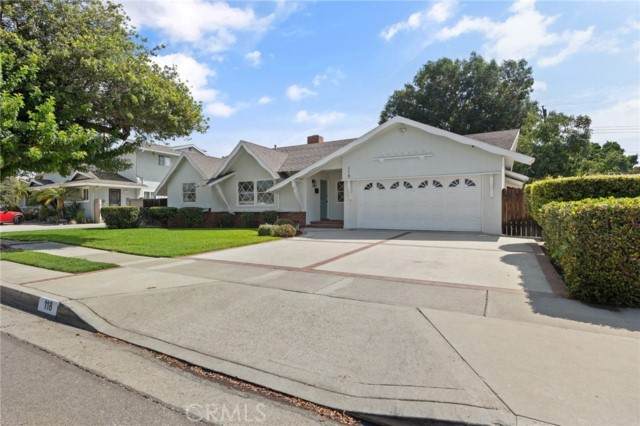 118 Janet Place - Photo 1