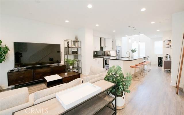 1662 Topanga - Photo 1
