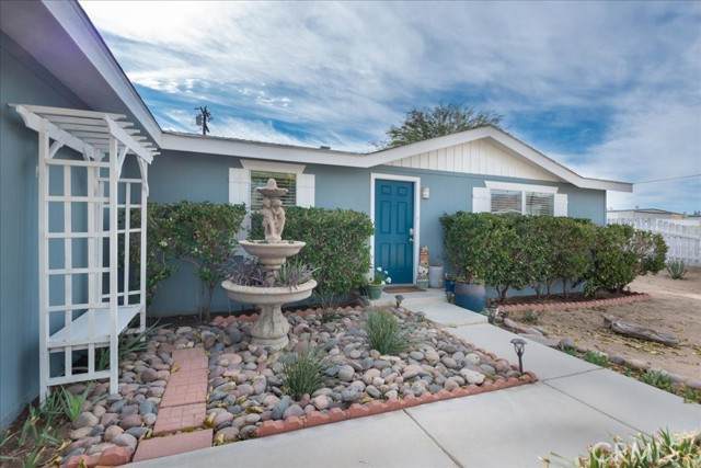 57513 Sunnyslope Drive - Photo 1