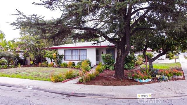 9327 Myron Street - Photo 1