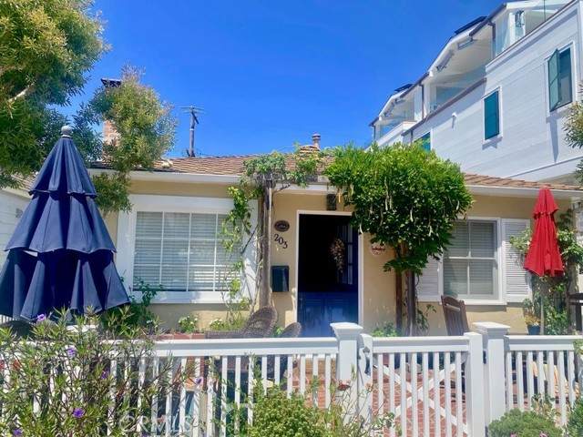 203 Amethyst Avenue - Photo 1