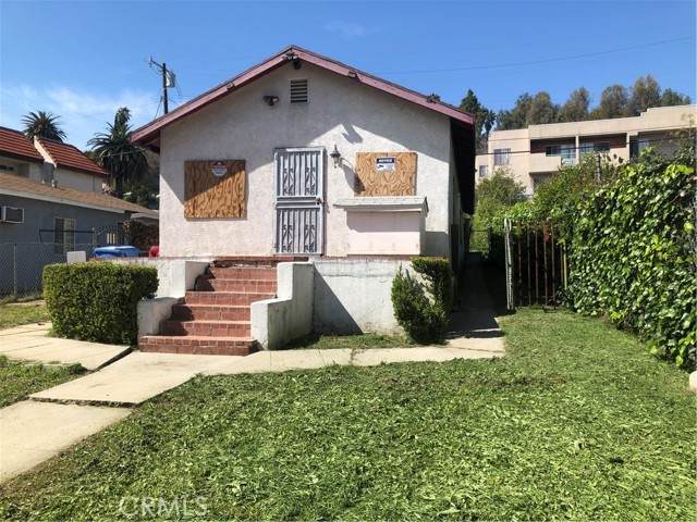 5301 Huntington Drive - Photo 1