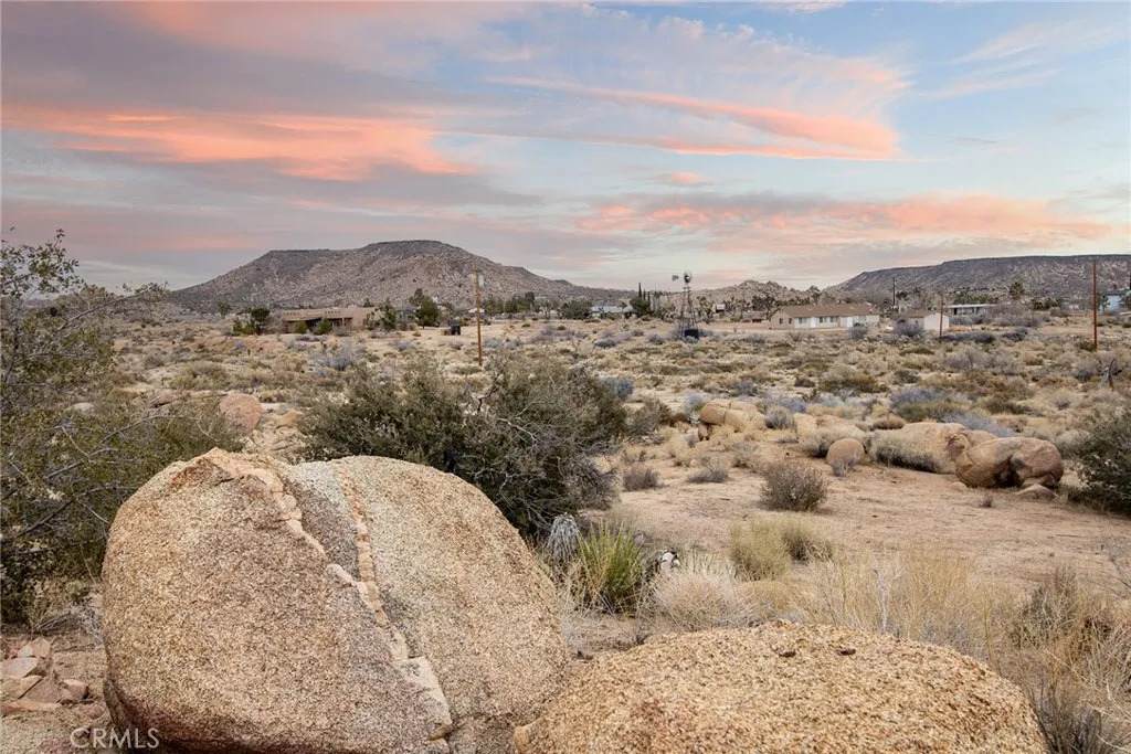 52500 Riverside - Photo 1