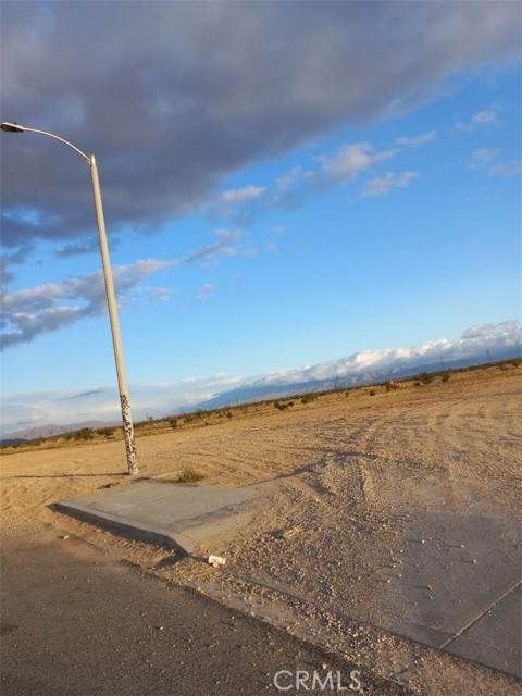 0 Throuoise - Photo 1