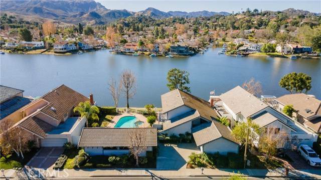 2546 Oakshore Drive - Photo 1