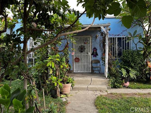 921 Pine Street - Photo 1