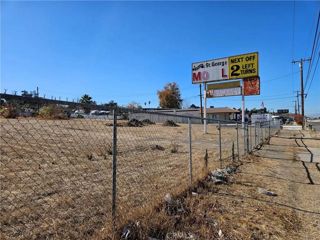 31805 Outer Highway 10 - Photo 1