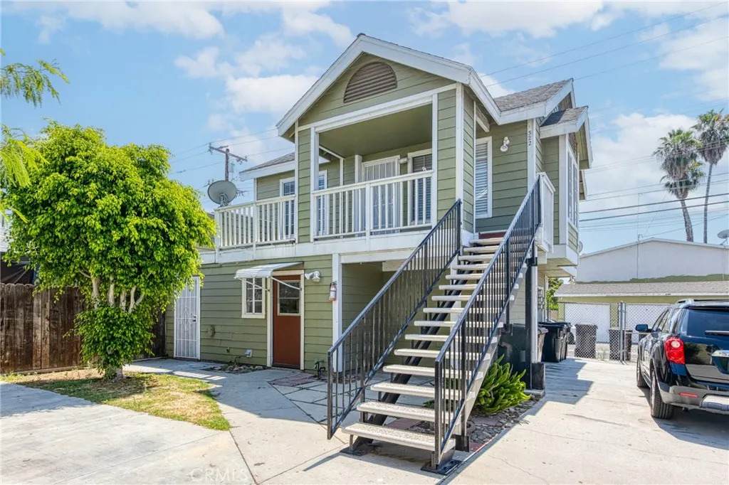 320 Truslow Avenue - Photo 1