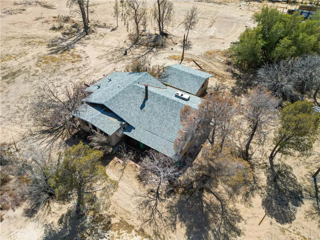 45200 Camelot Drive - Photo 1