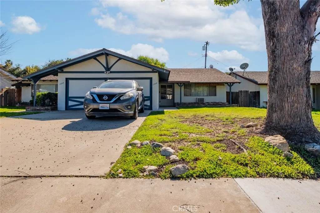 1936 Royalty Drive - Photo 1