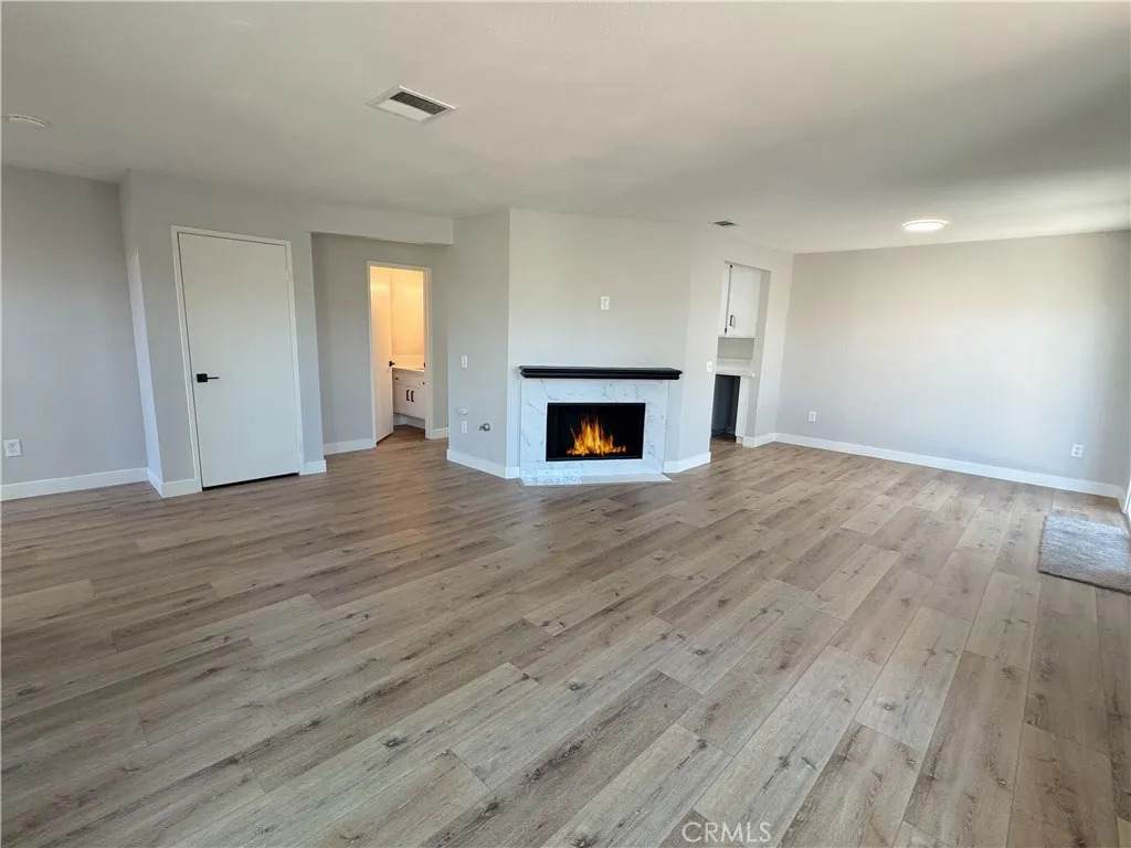 1842 Vineyard Avenue - Photo 1