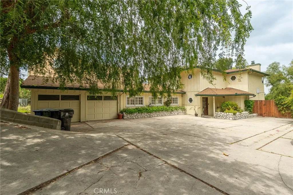 22781 Macfarlane Drive - Photo 1