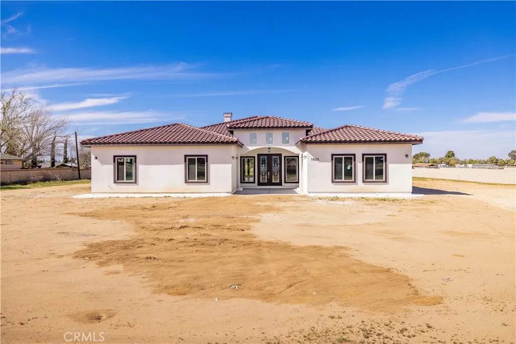 1805 Columbia Way - Photo 1