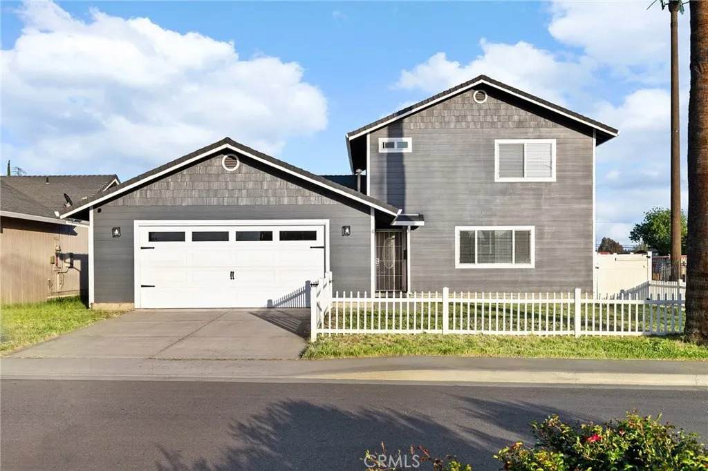 4 La Palma Drive - Photo 1