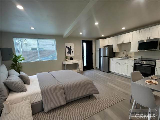 5014 Kester Avenue - Photo 1