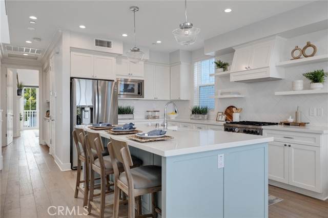 1524 Wollacott Street - Photo 1