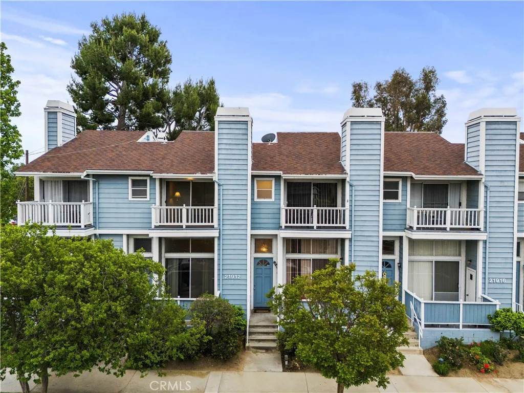 21912 Hiawatha Street - Photo 1