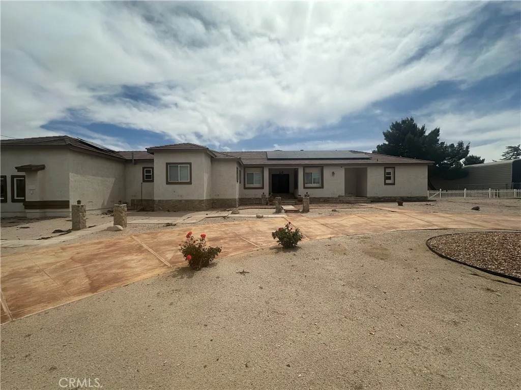 42500 20th Street West - Photo 1