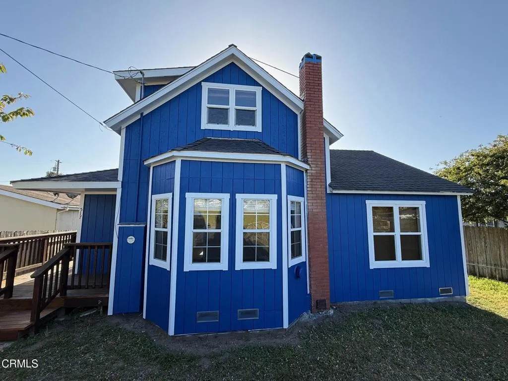 517 Lincoln Street - Photo 1