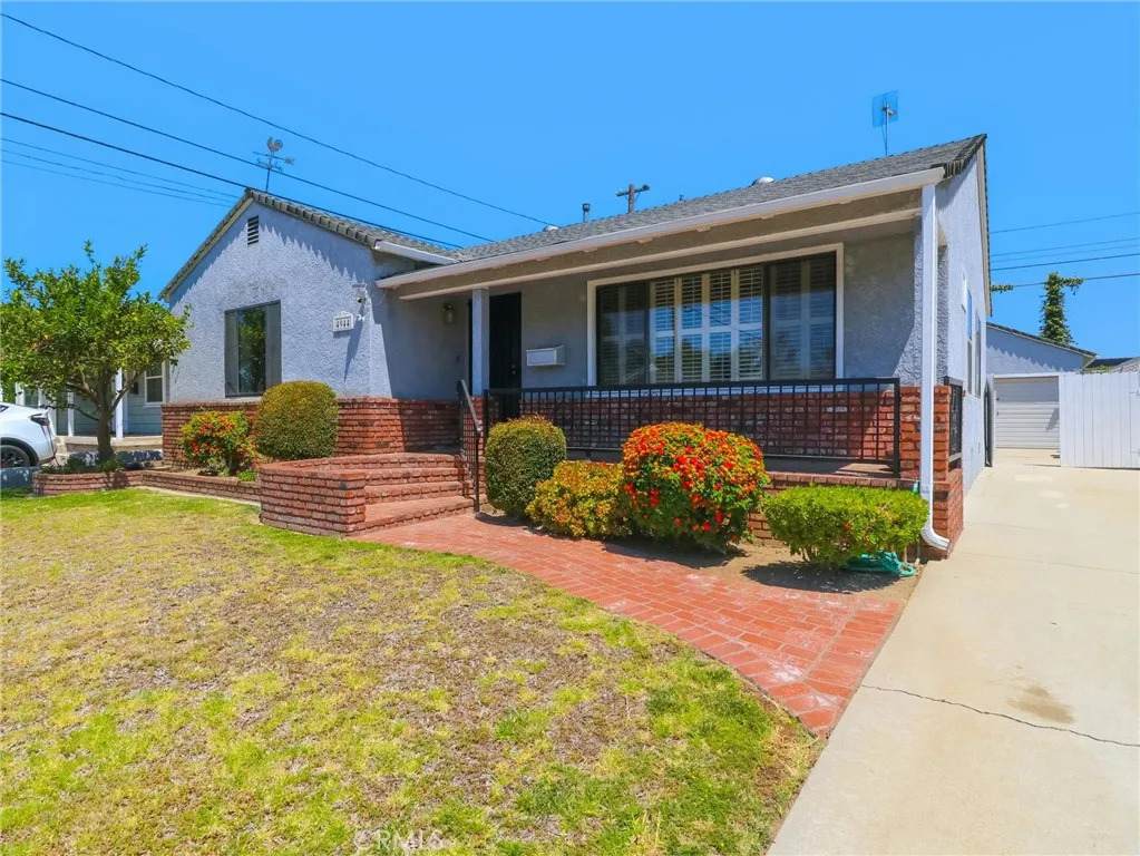 4944 Coke Avenue - Photo 1