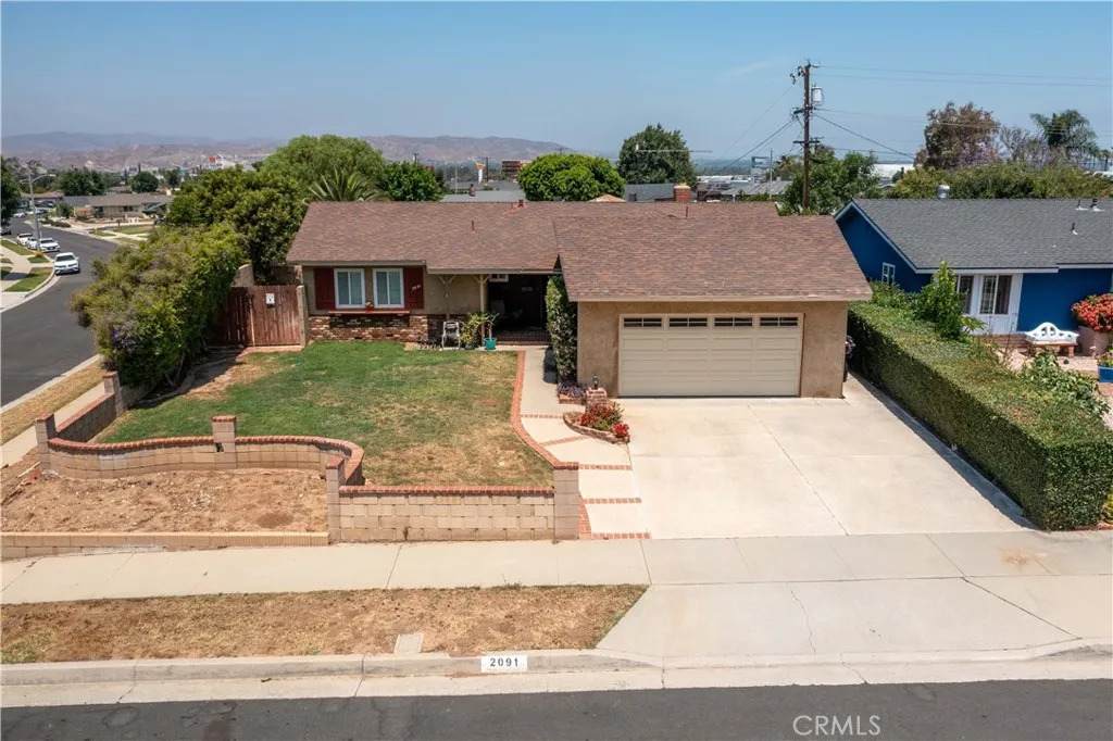 2091 Ridgeview - Photo 1