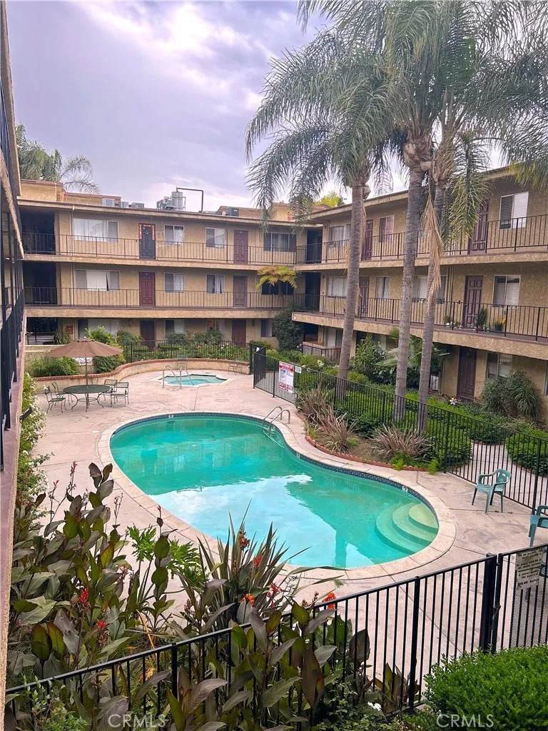 8505 Columbus Avenue - Photo 1