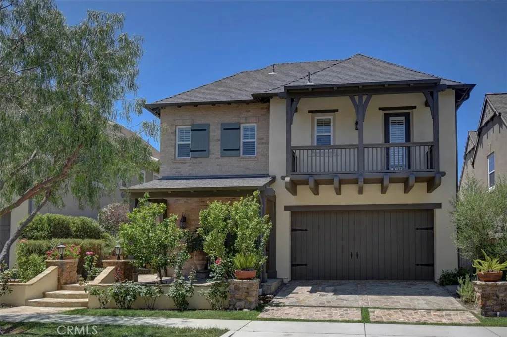 62 Gentry - Photo 1