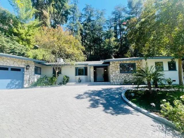 4736 Zelzah - Photo 1