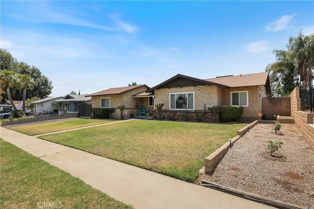 7430 Leucite Avenue - Photo 1