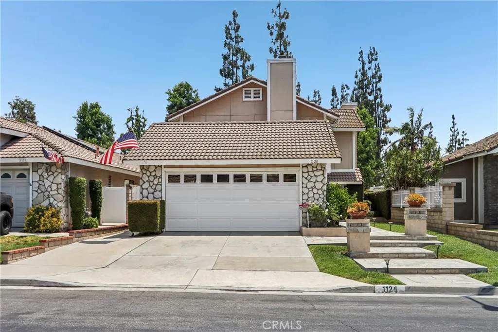 1124 Holt Drive - Photo 1