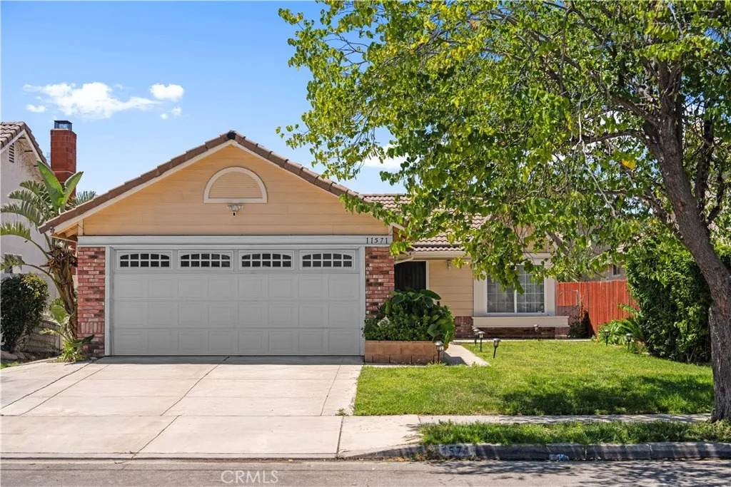 11571 Pinnacle Peak Court - Photo 1