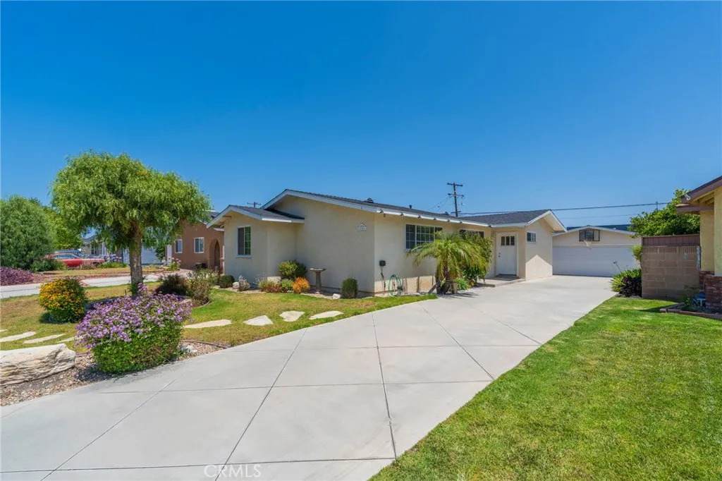3209 Cricklewood Street - Photo 1