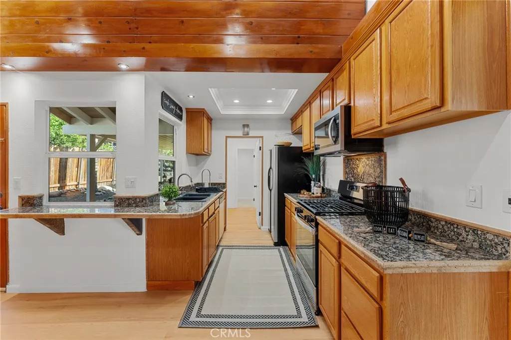 604 Sequoia Street - Photo 1